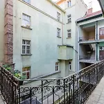 Robinia Downtown Apartment